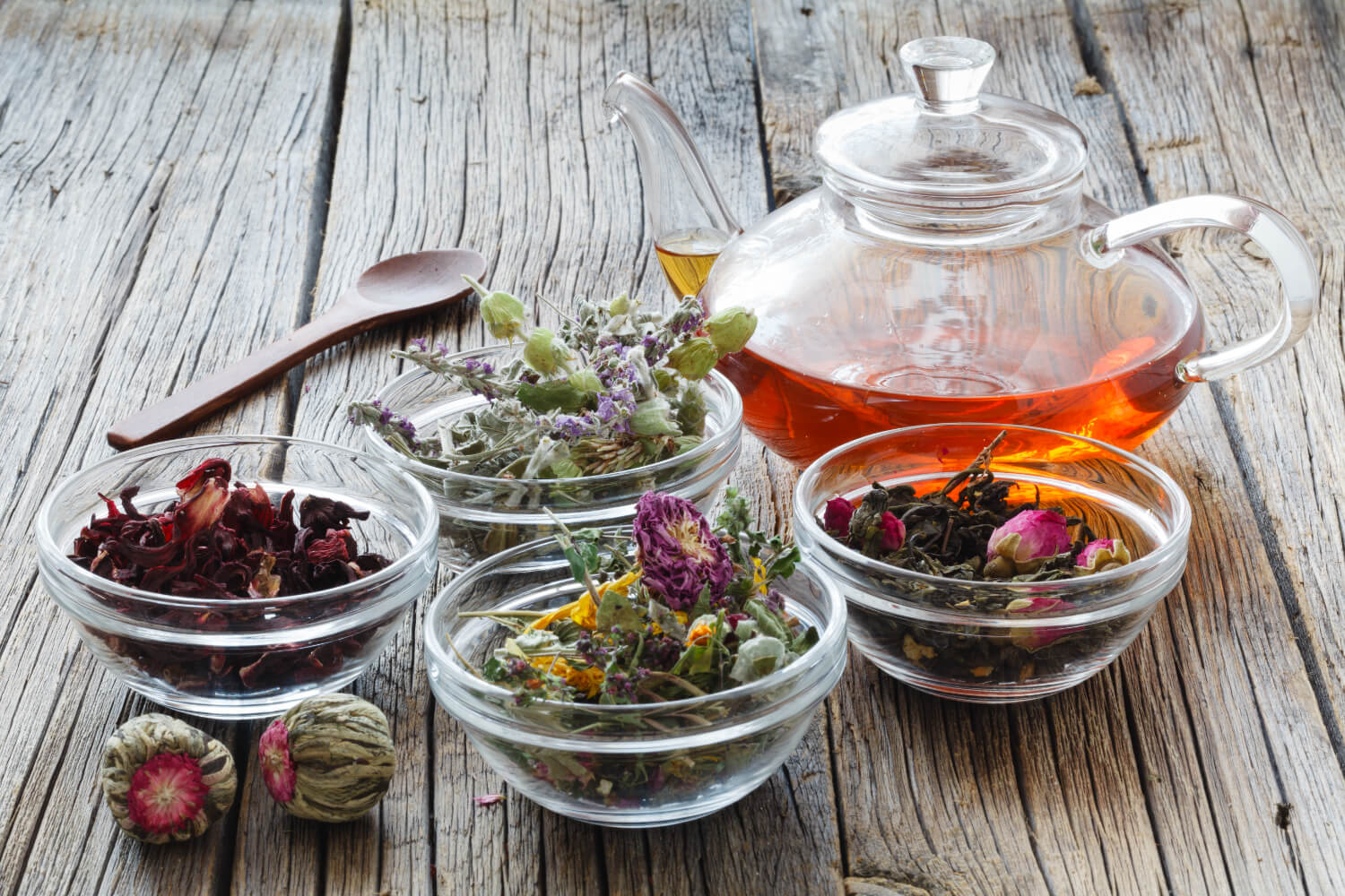 Domowe herbatki ziołowe
